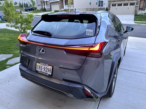Photo 5 of 9 of 2019 Lexus UX 250h F Sport